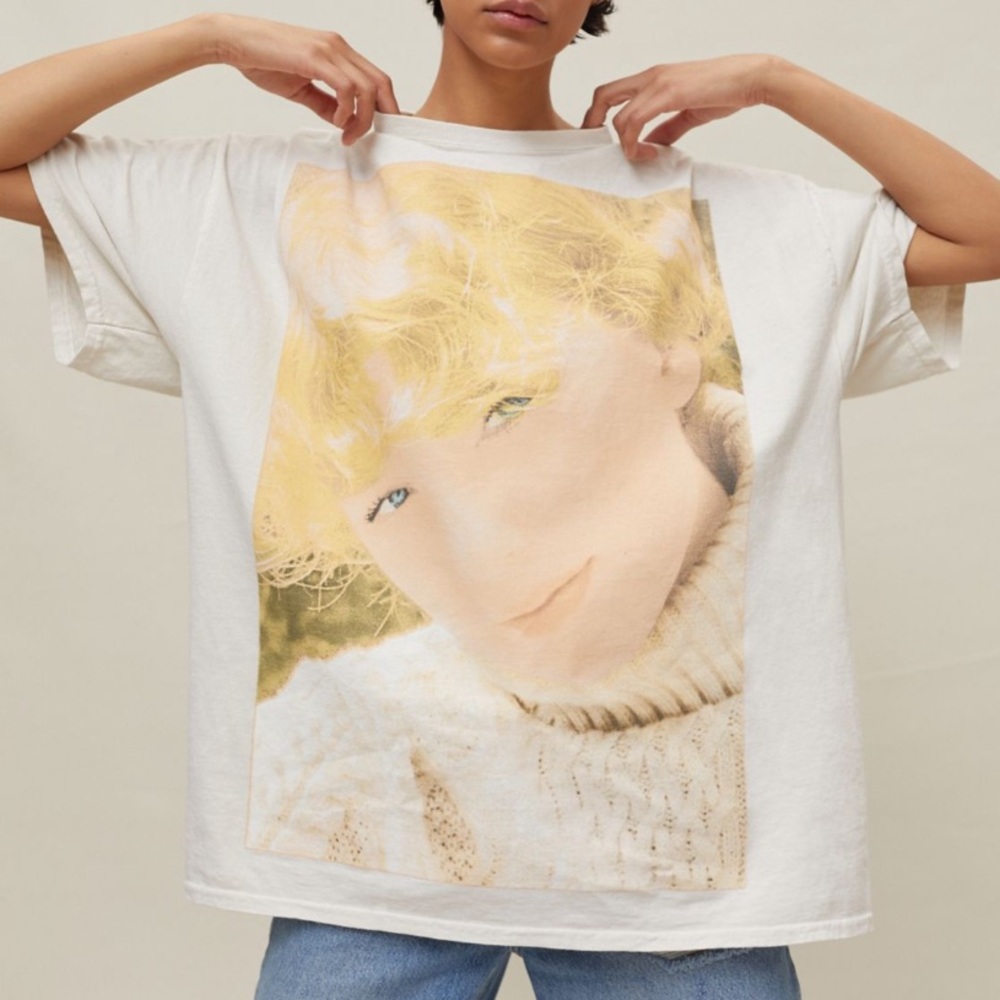 Taylor Swift Folklore Anniversary Collection UO Exclusive T-Shirt Dress - Picture 6 of 12